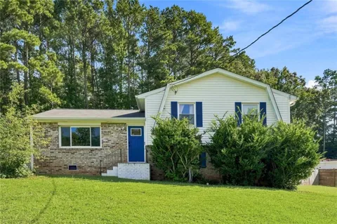 624 Village Lane Drive SW