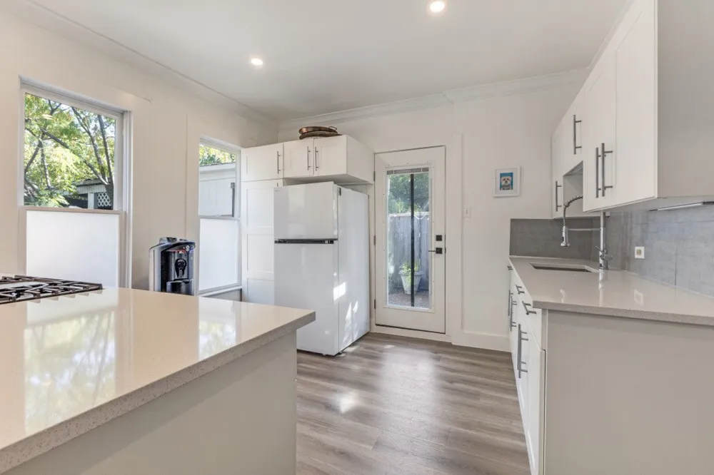 609 Fulton Street Dallas, TX 75214