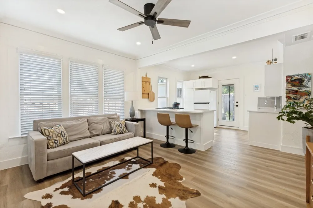 609 Fulton Street Dallas, TX 75214