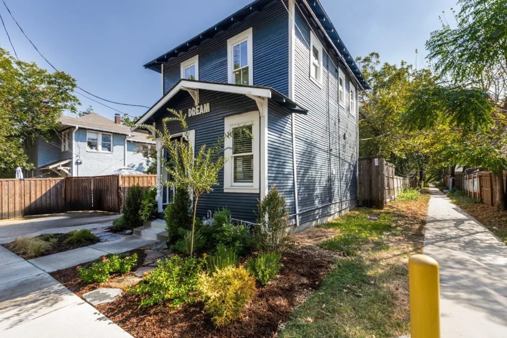 609 Fulton Street Dallas, TX 75214