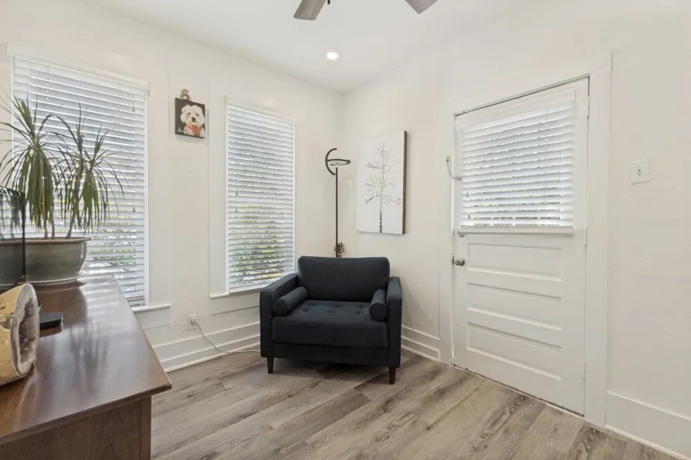 609 Fulton Street Dallas, TX 75214