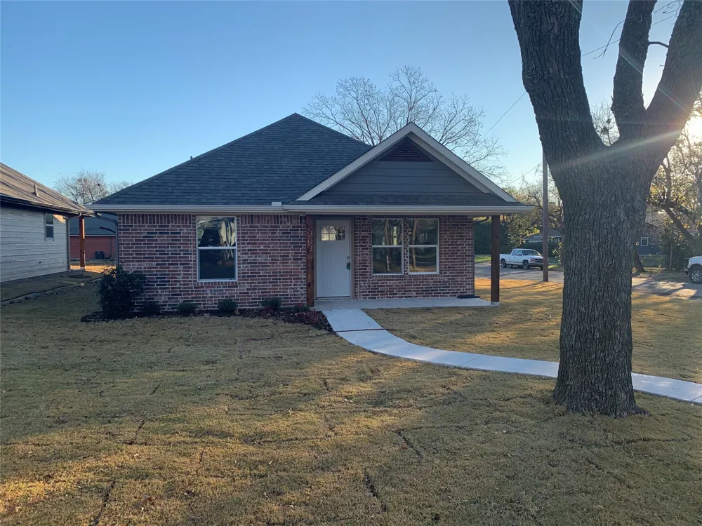 303 Colbert Avenue Sherman, TX 75090