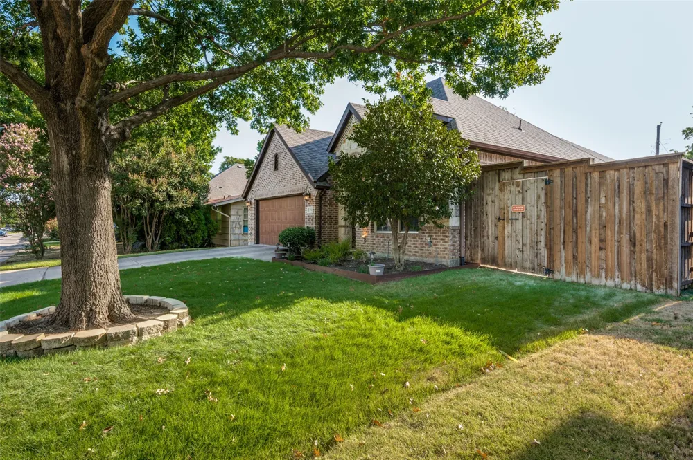 12908 Holbrook Drive Farmers Branch, TX 75234