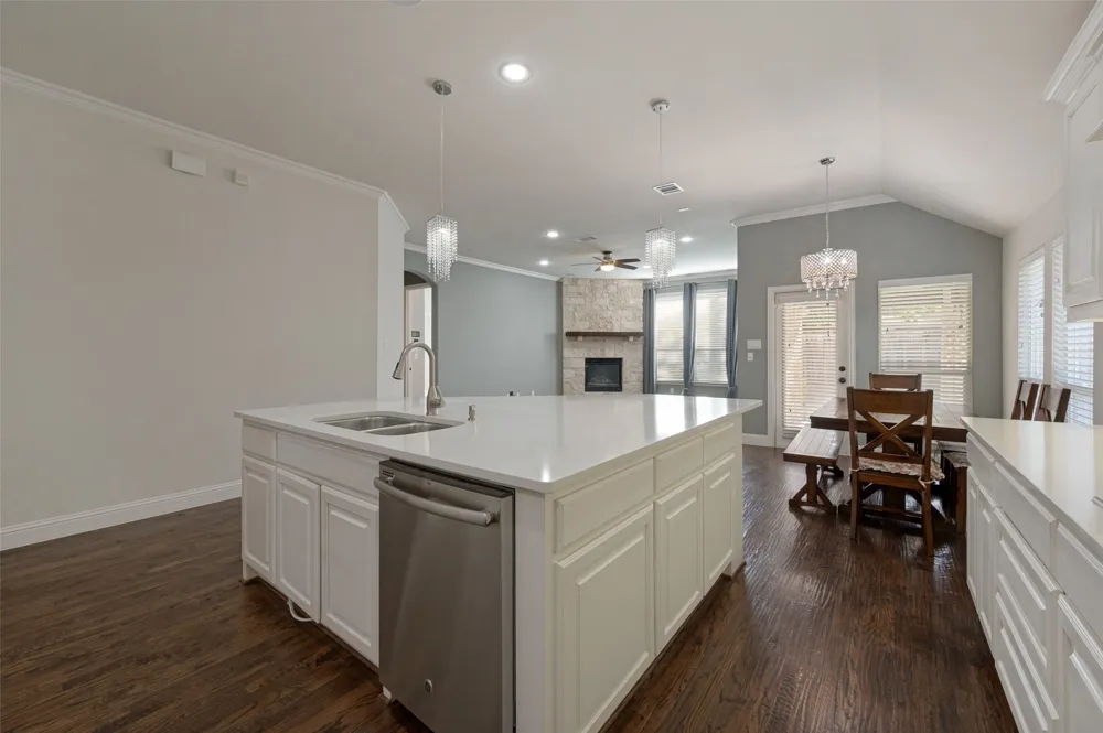 12908 Holbrook Drive Farmers Branch, TX 75234