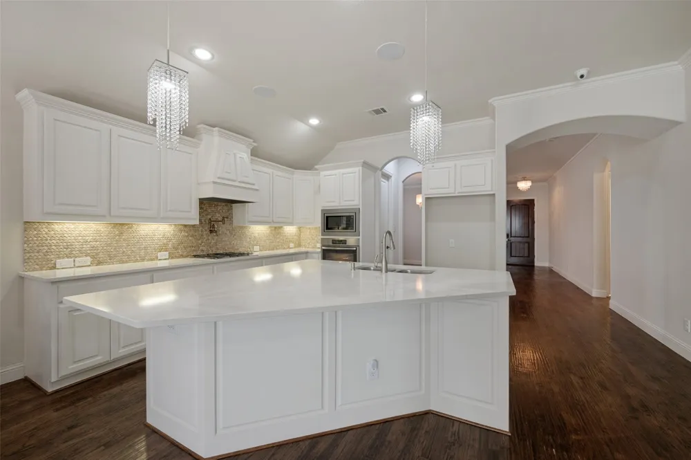 12908 Holbrook Drive Farmers Branch, TX 75234