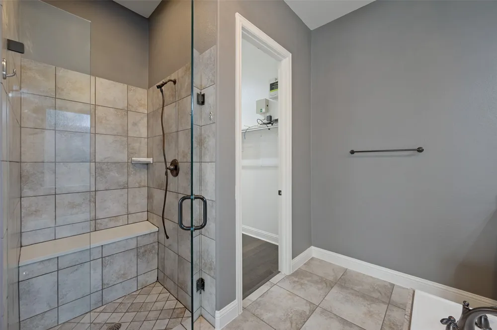 12908 Holbrook Drive Farmers Branch, TX 75234
