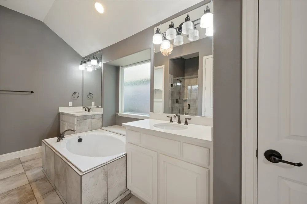 12908 Holbrook Drive Farmers Branch, TX 75234