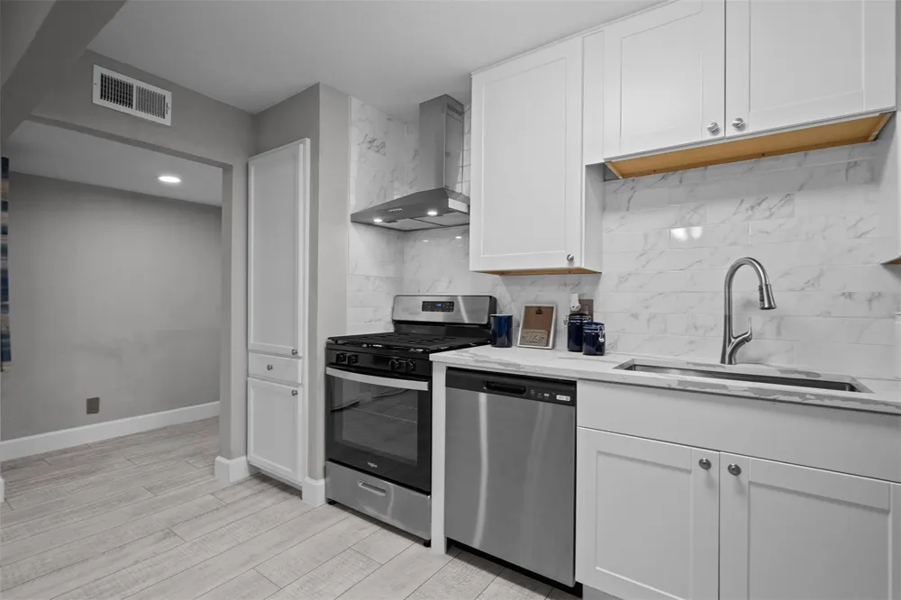 8100 Seawall Boulevard #D Galveston, TX 77551