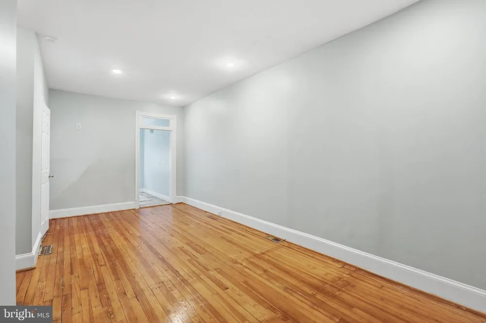 608 KENYON STREET NW Washington, DC 20010