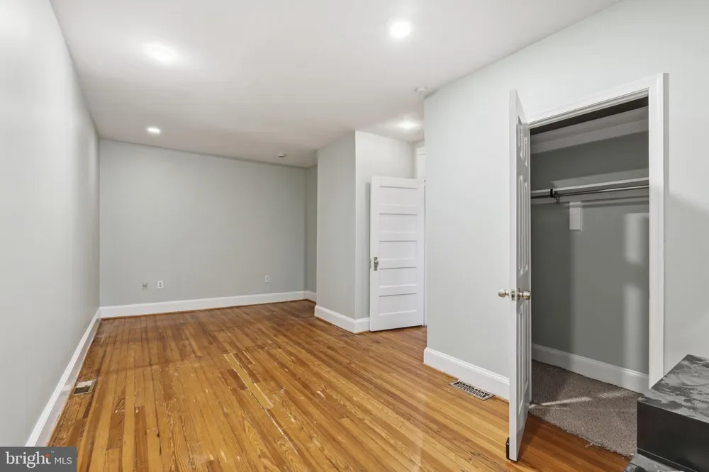 608 KENYON STREET NW Washington, DC 20010