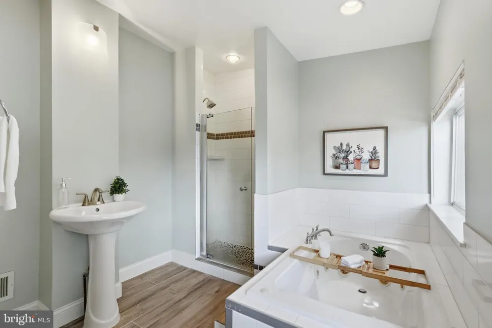608 KENYON STREET NW Washington, DC 20010
