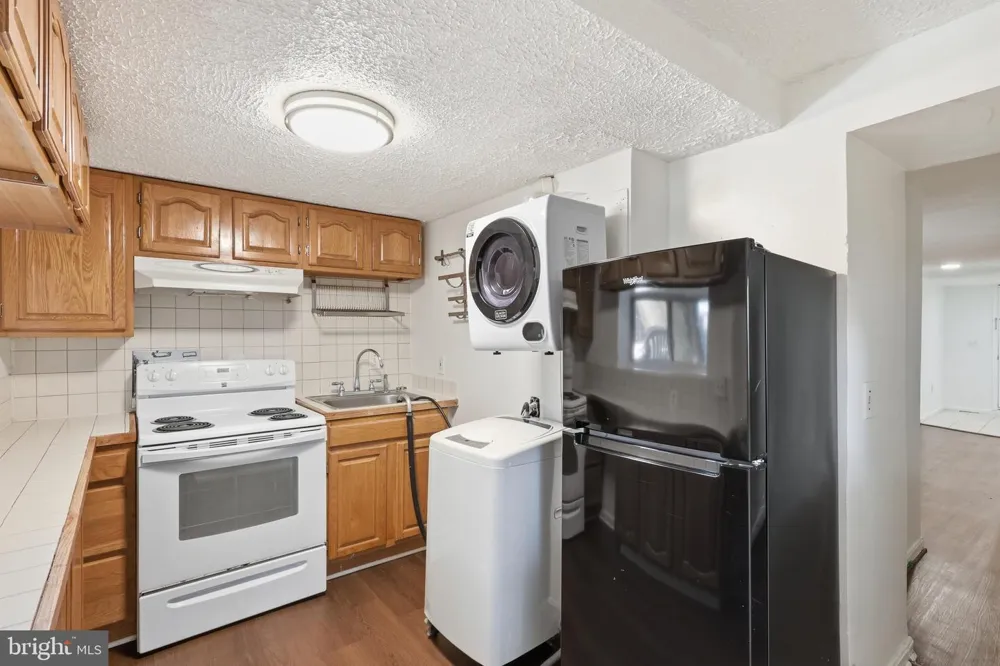 608 KENYON STREET NW Washington, DC 20010