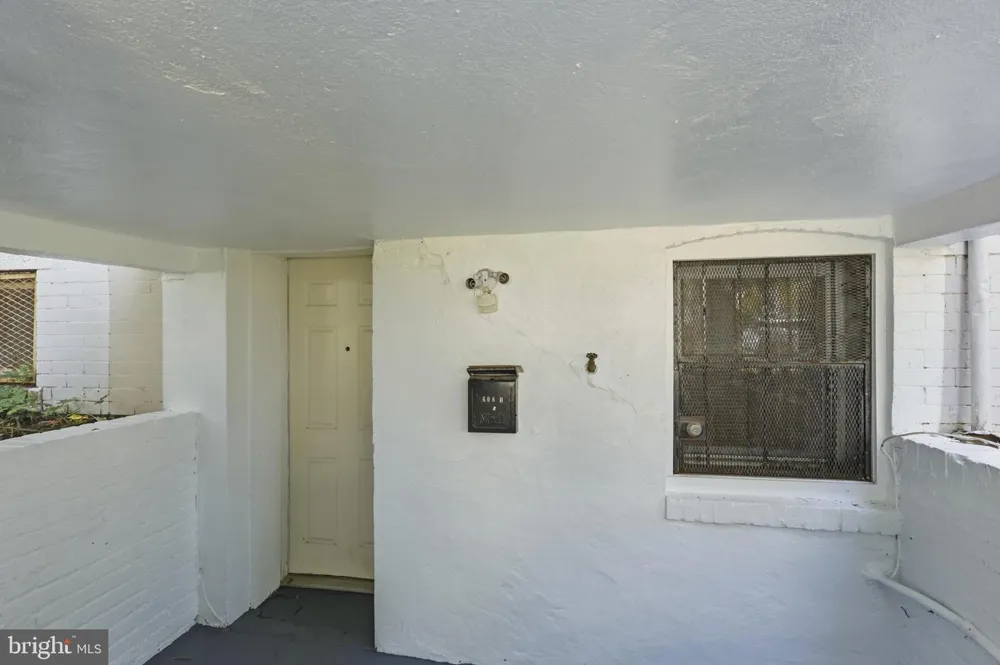 608 KENYON STREET NW Washington, DC 20010