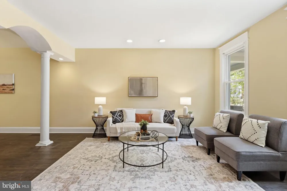 608 KENYON STREET NW Washington, DC 20010