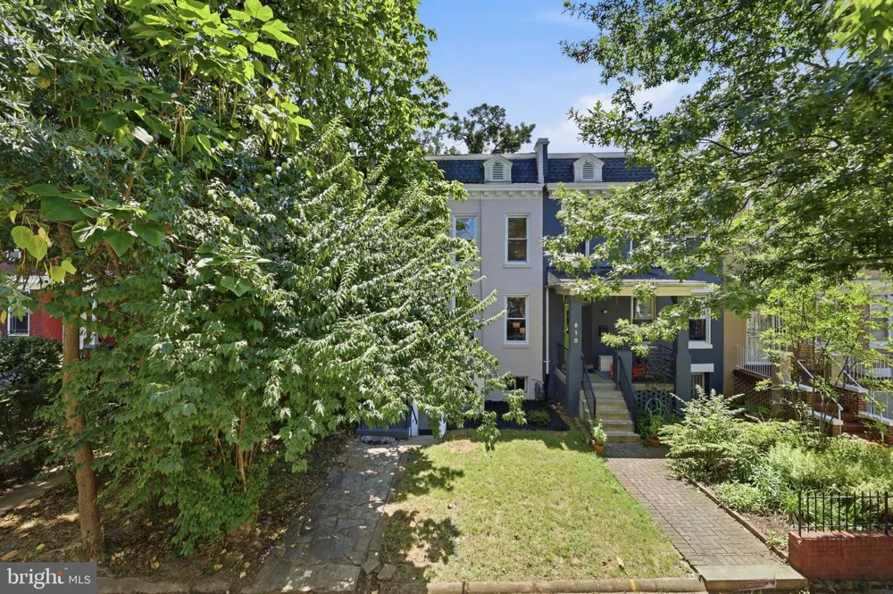 608 KENYON STREET NW Washington, DC 20010
