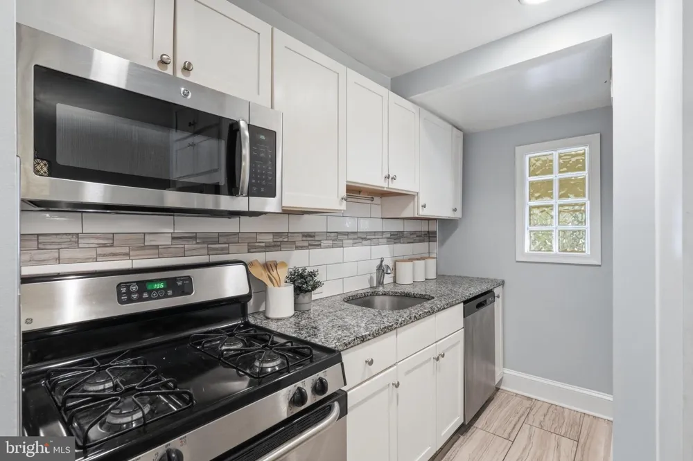 608 KENYON STREET NW Washington, DC 20010
