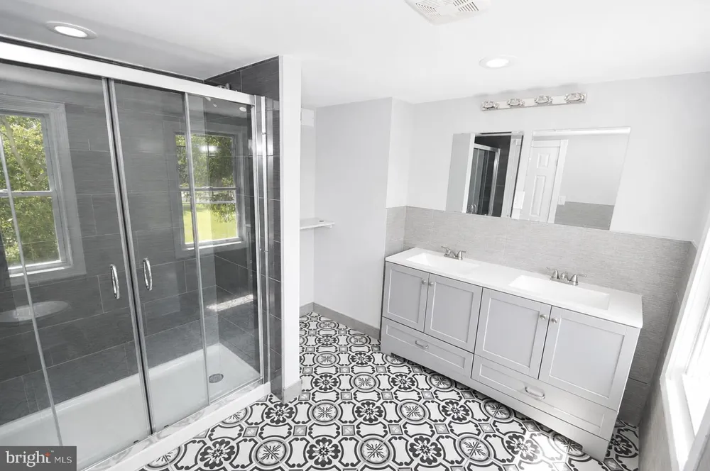 72 RANCOCAS ROAD Mount Holly, NJ 08060