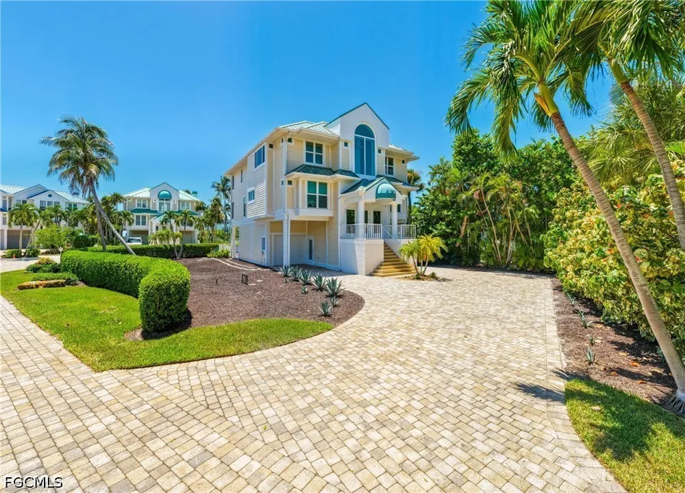 Bella Vista Way E Sanibel, FL 33957