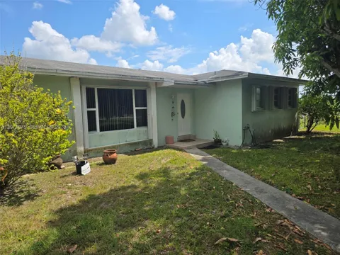 15905 SW 280th St