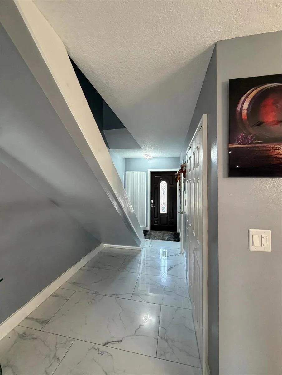 9054 NW 35TH PLACE Sunrise, FL 33351