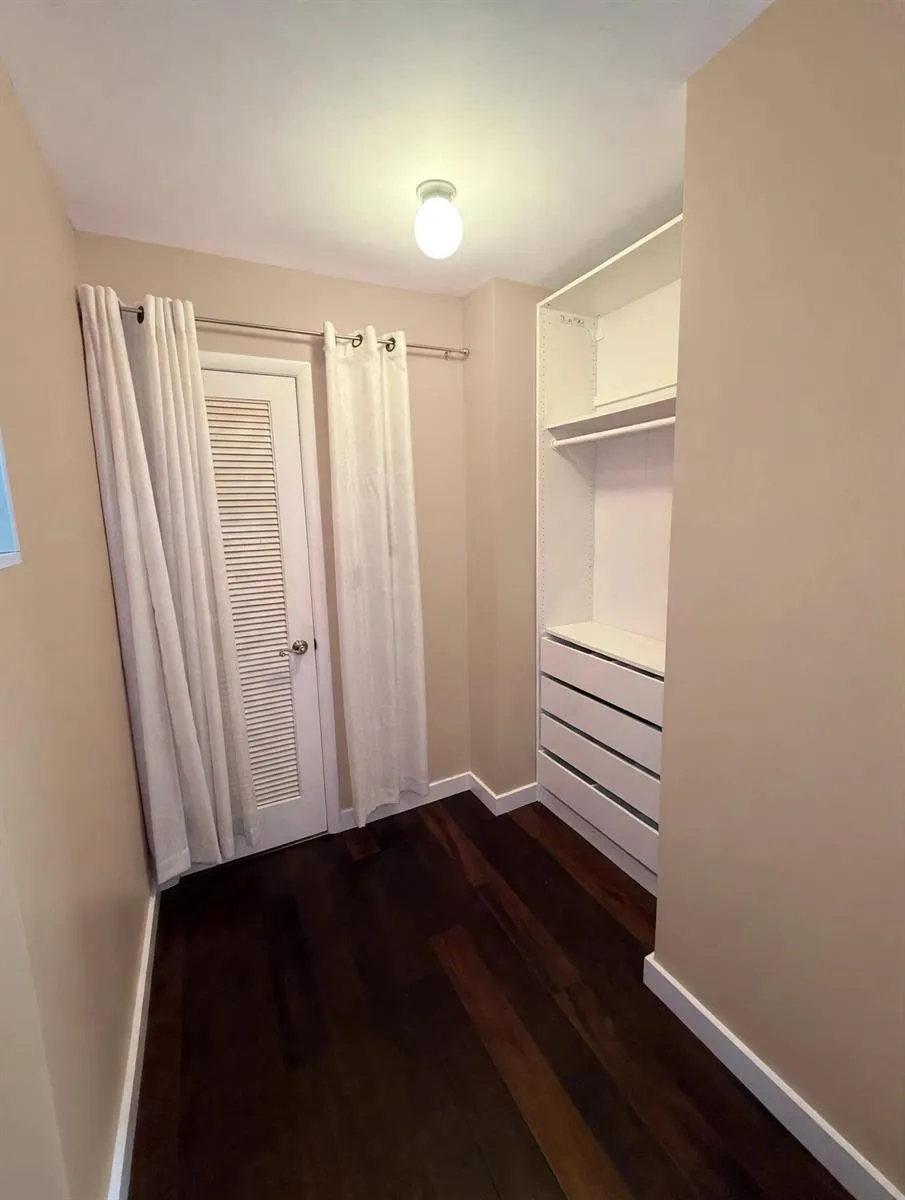 9054 NW 35TH PLACE Sunrise, FL 33351