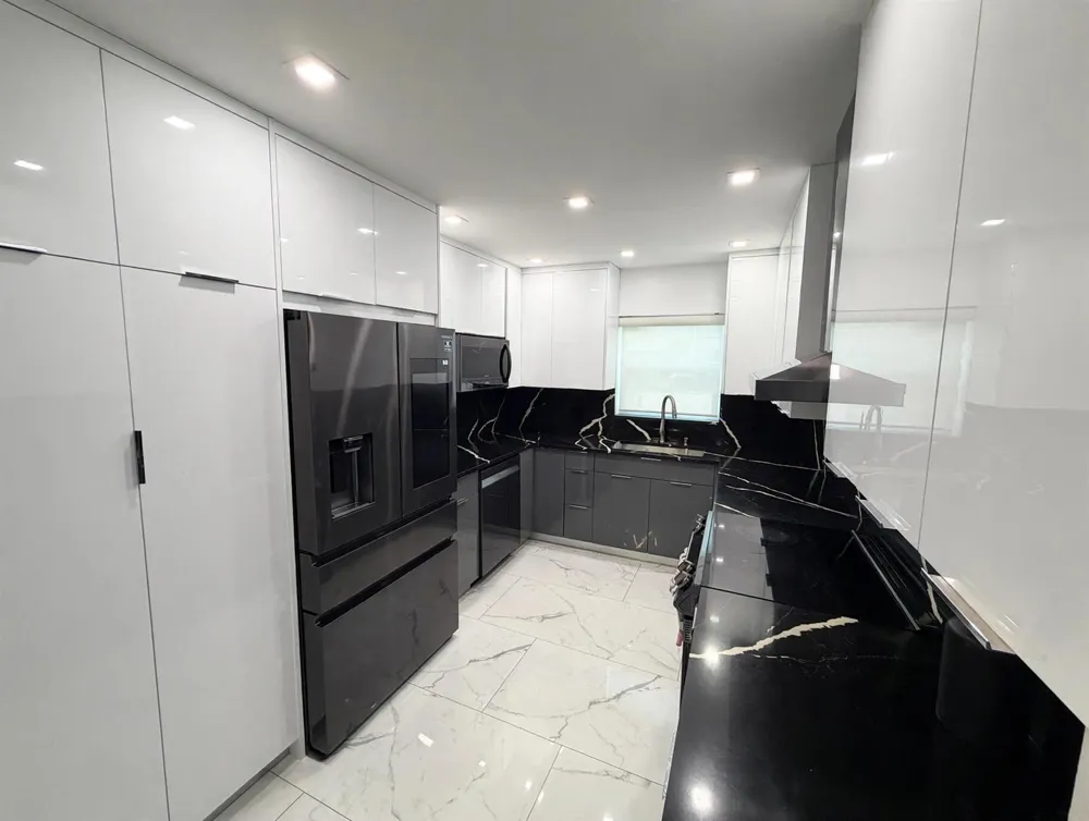 9054 NW 35TH PLACE Sunrise, FL 33351