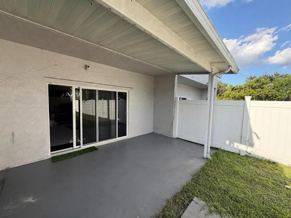 9054 NW 35TH PLACE Sunrise, FL 33351