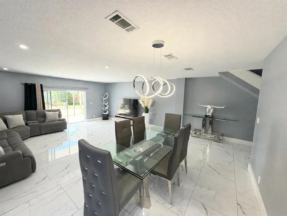 9054 NW 35TH PLACE Sunrise, FL 33351
