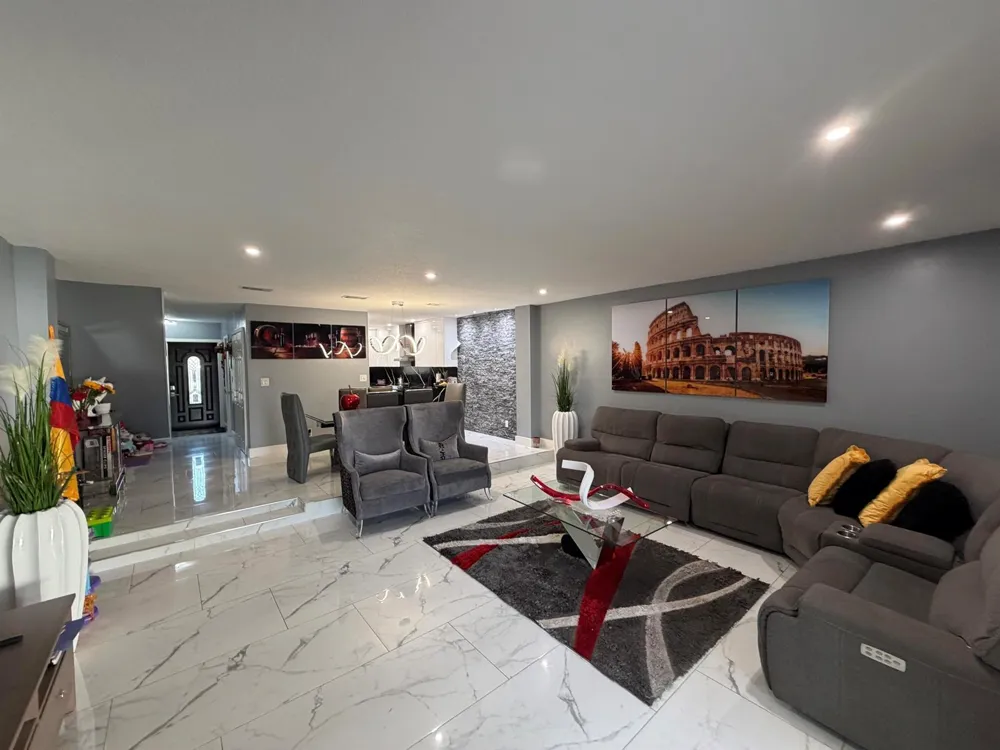 9054 NW 35TH PLACE Sunrise, FL 33351