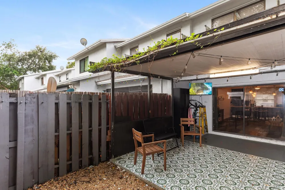 761 NW 106th Avenue Pembroke Pines, FL 33026