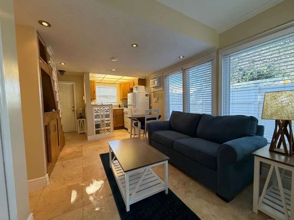 201 S Swinton Avenue #c Delray Beach, FL 33444