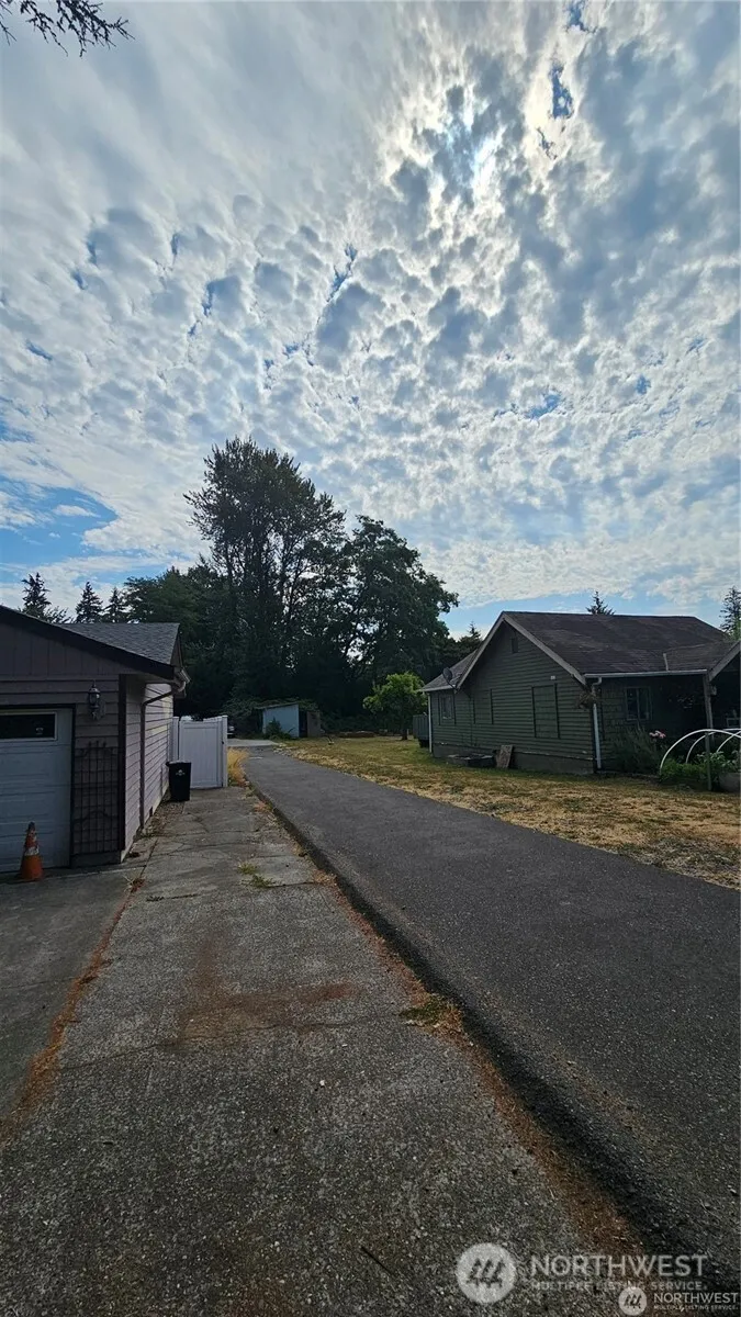 18534 Stone Avenue Shoreline, WA 98133