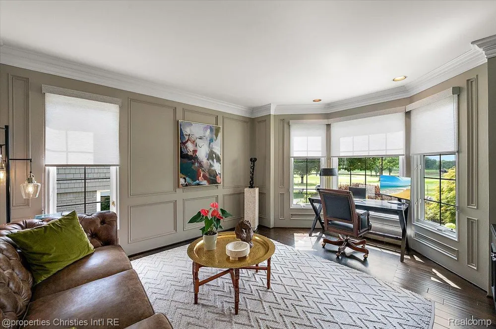 2010 Northlawn Boulevard Birmingham City, MI 48009