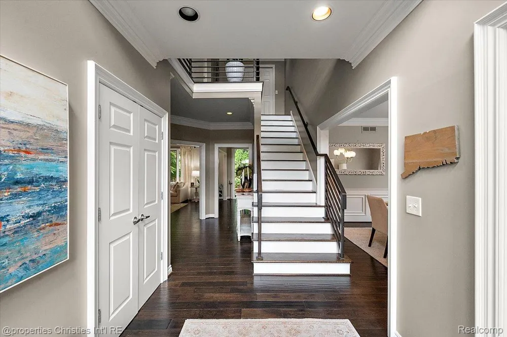 2010 Northlawn Boulevard Birmingham City, MI 48009