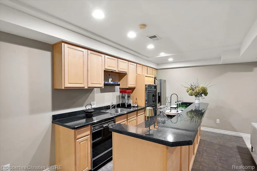 2010 Northlawn Boulevard Birmingham City, MI 48009