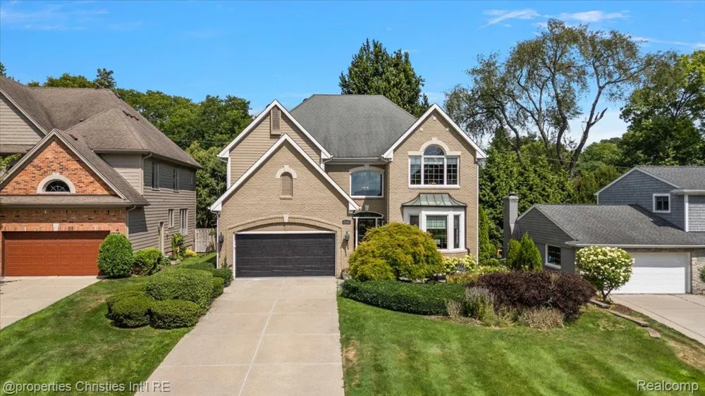 2010 Northlawn Boulevard Birmingham City, MI 48009