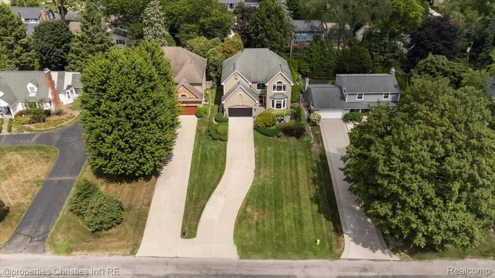 2010 Northlawn Boulevard Birmingham City, MI 48009
