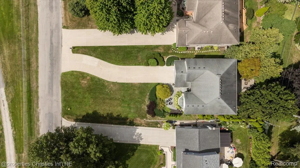 2010 Northlawn Boulevard Birmingham City, MI 48009