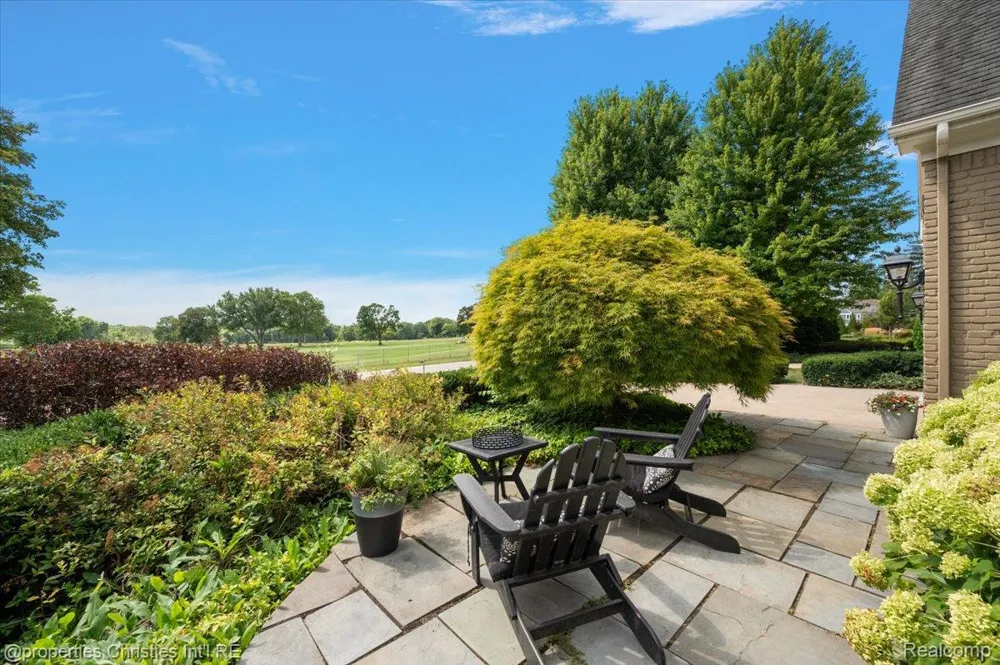 2010 Northlawn Boulevard Birmingham City, MI 48009