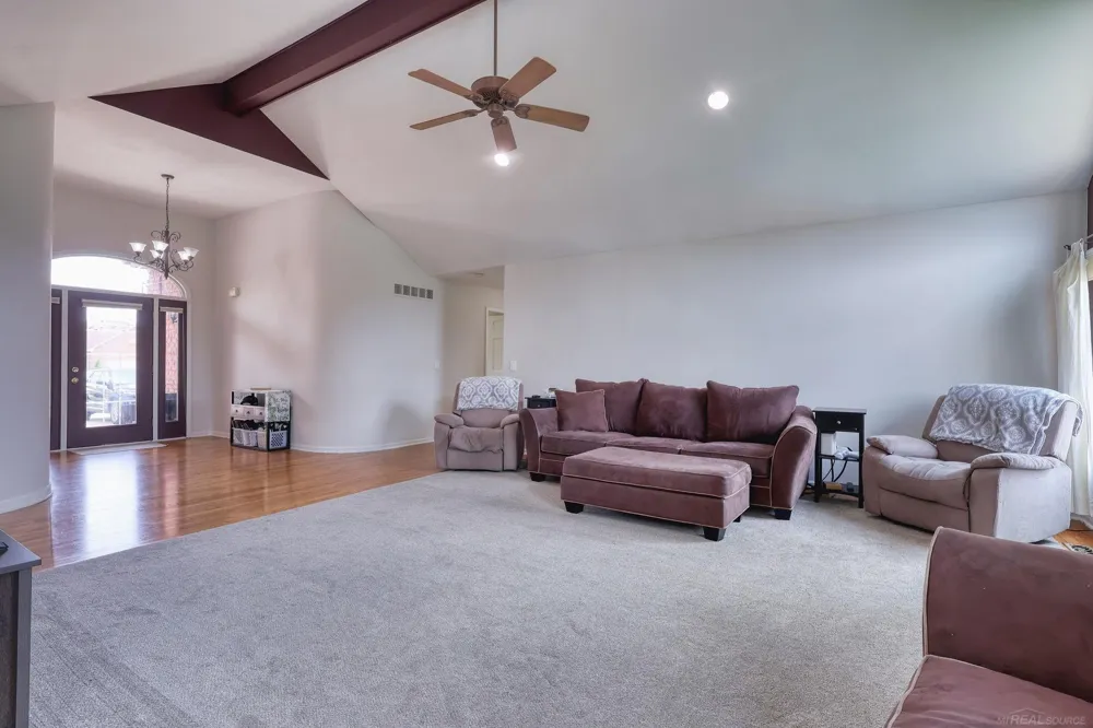 47641 Beacon Square Drive Macomb Township, MI 48044