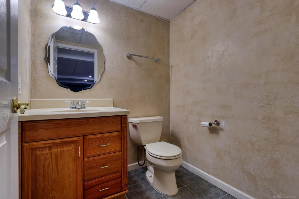 47641 Beacon Square Drive Macomb Township, MI 48044