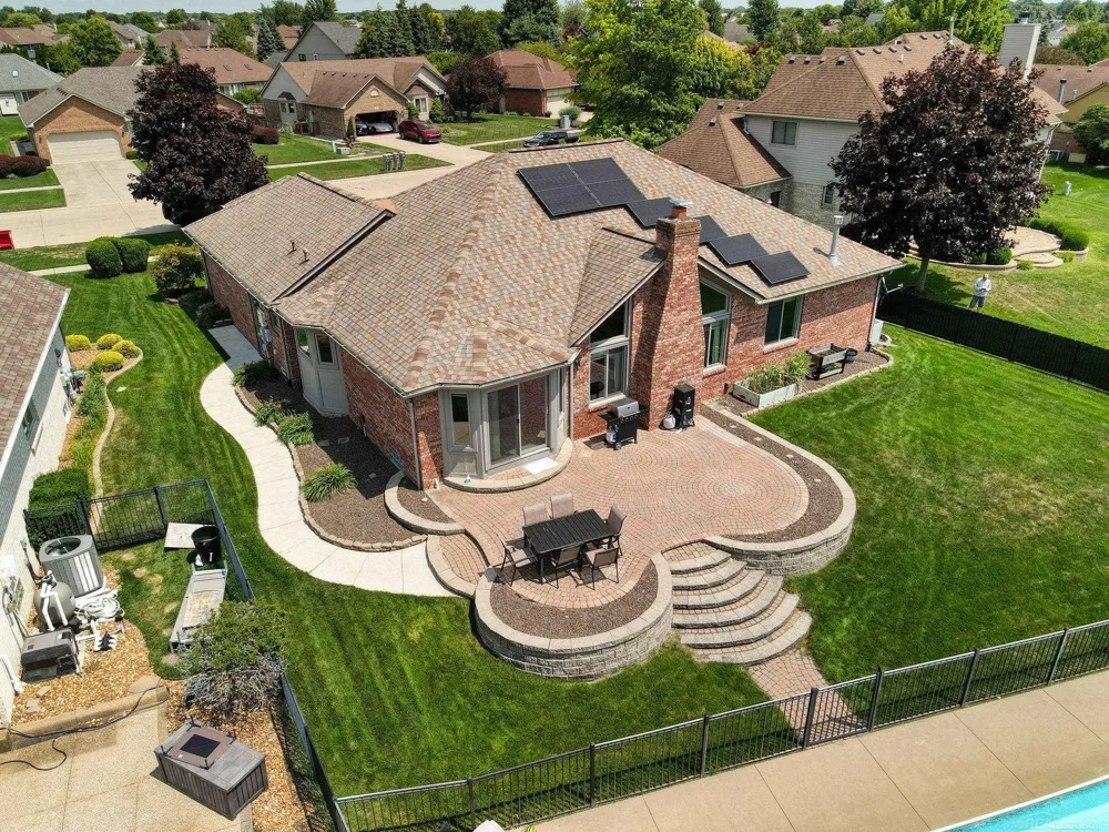 47641 Beacon Square Drive Macomb Township, MI 48044