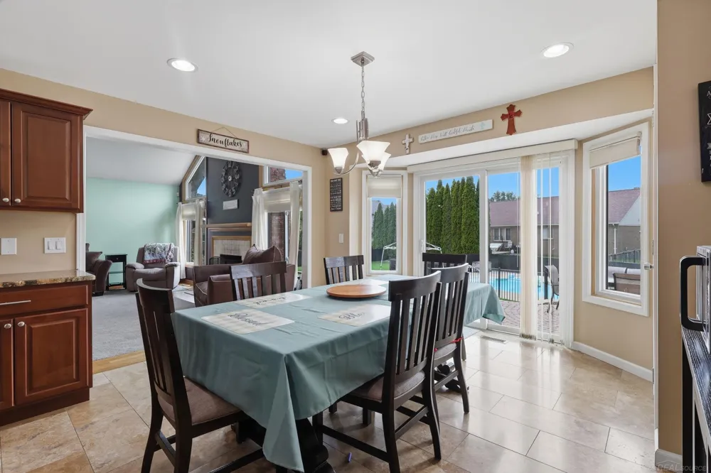 47641 Beacon Square Drive Macomb Township, MI 48044