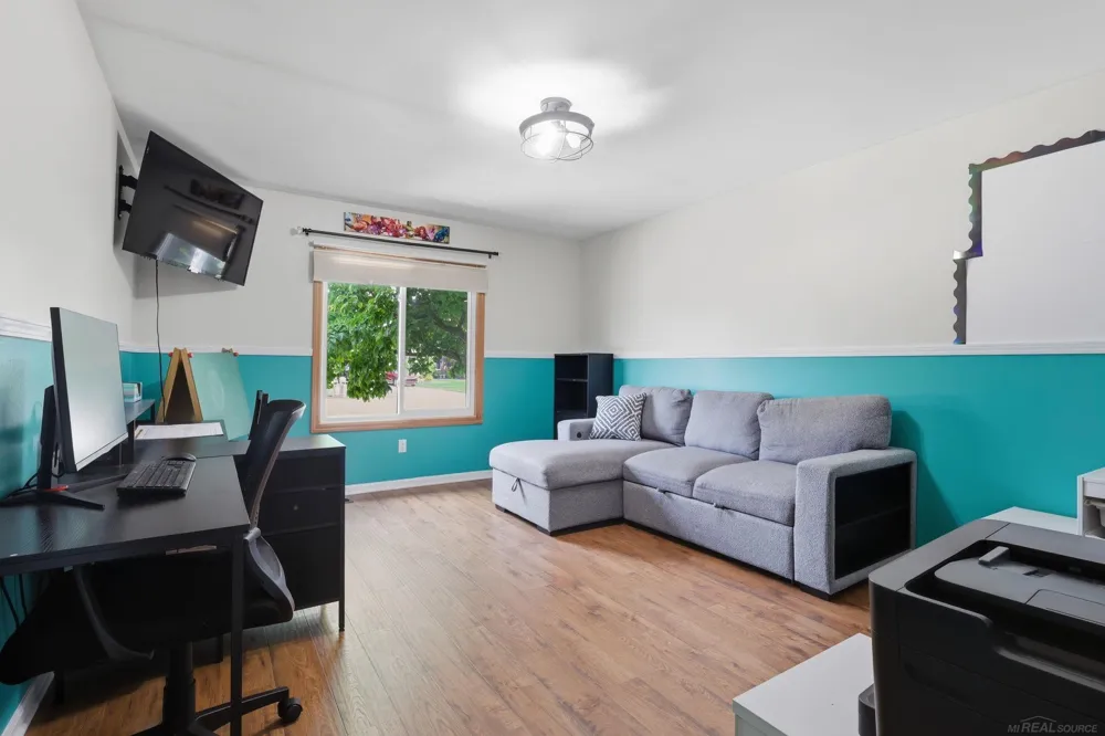 47641 Beacon Square Drive Macomb Township, MI 48044