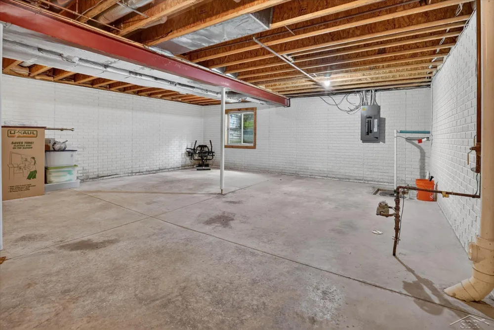 2617 Hearthstone Circle Midland City, MI 48642
