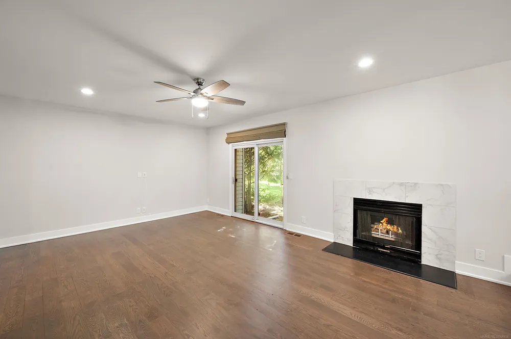 169 E Long Lake Road Bloomfield Hills City, MI 48304