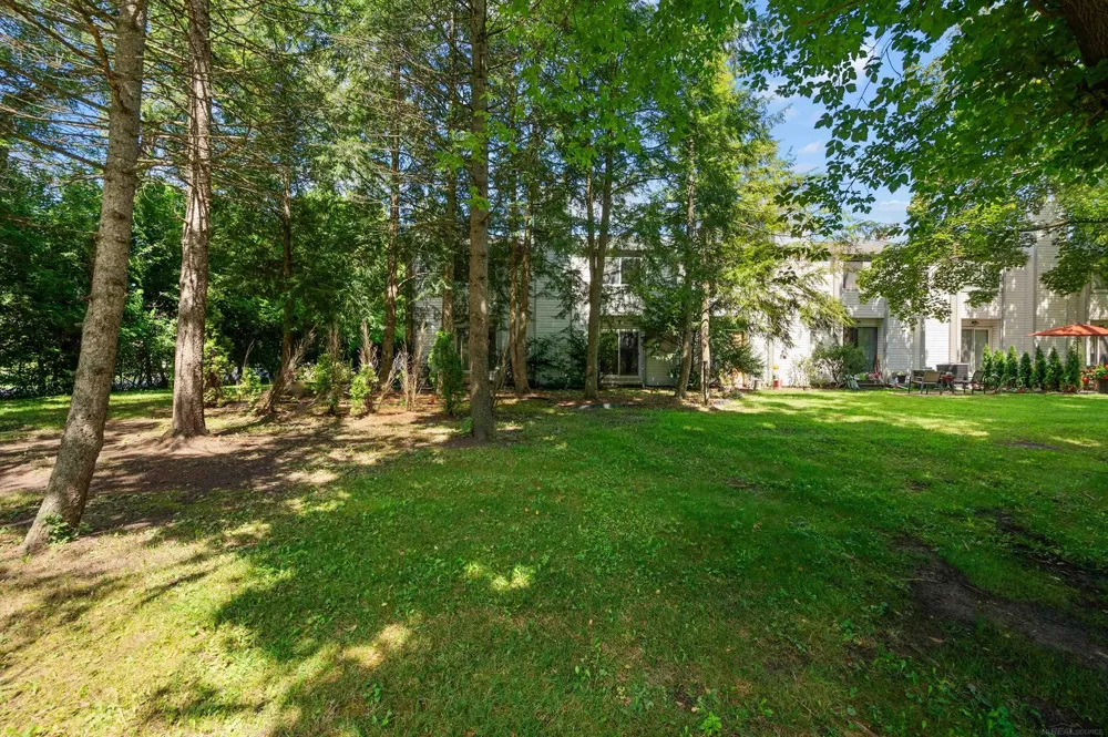 169 E Long Lake Road Bloomfield Hills City, MI 48304