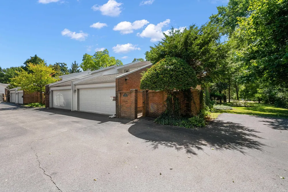 169 E Long Lake Road Bloomfield Hills City, MI 48304