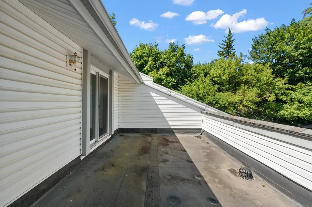 169 E Long Lake Road Bloomfield Hills City, MI 48304