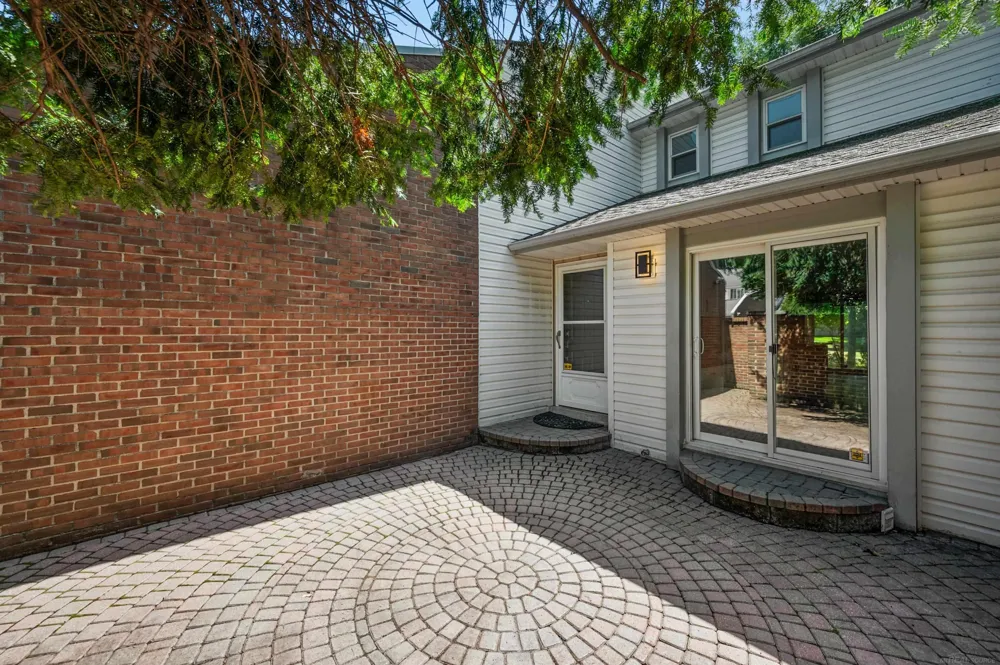 169 E Long Lake Road Bloomfield Hills City, MI 48304